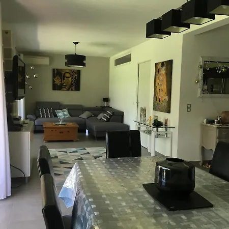 Golfe Juan, A Pied Villa