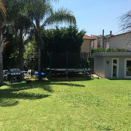 Golfe Juan, A Pied Villa Vallauris